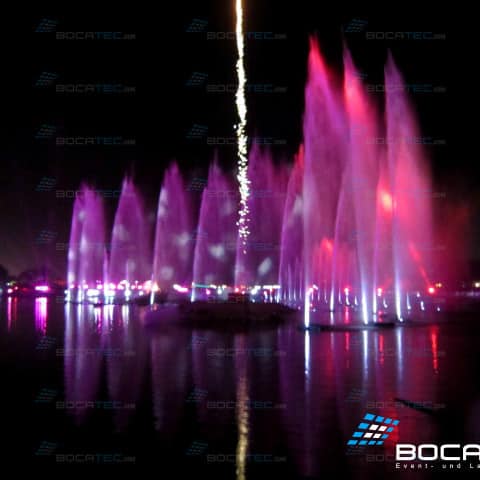 Water fontains with pyrotechnics