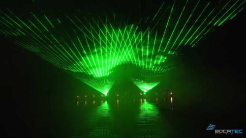 Lasershow mit RGB-Laserprojektor in grün