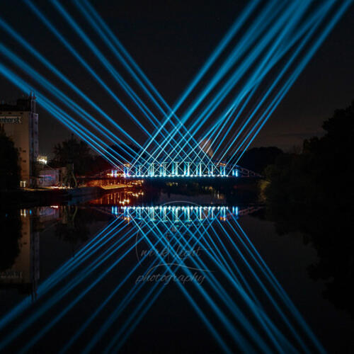 Weserbrücke-illuminiert