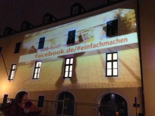 Videoprojektion auf Hausfassade